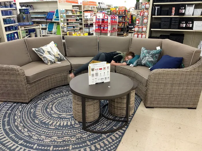 Big Lots 4