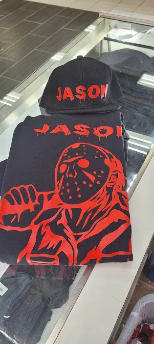 Custom T-shirt and perfumes 6