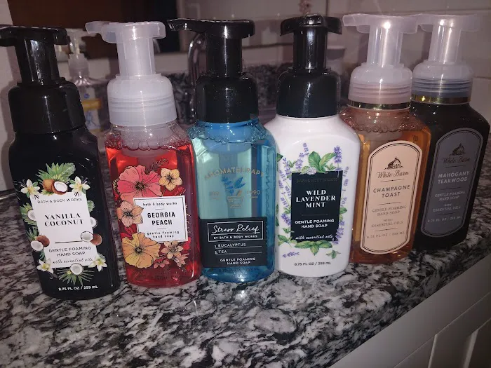 Bath & Body Works 1