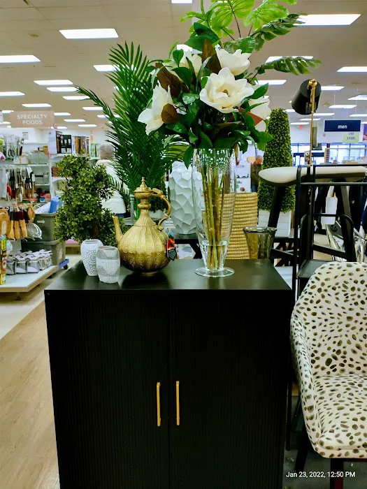 Marshalls & HomeGoods 1