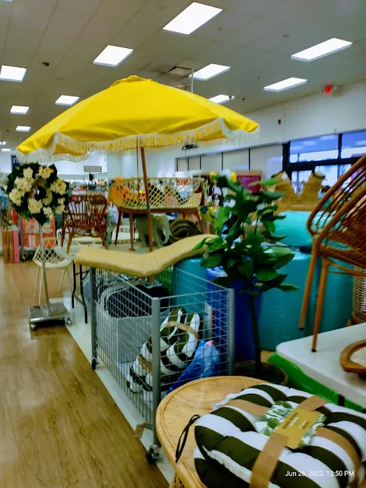 Marshalls & HomeGoods 5