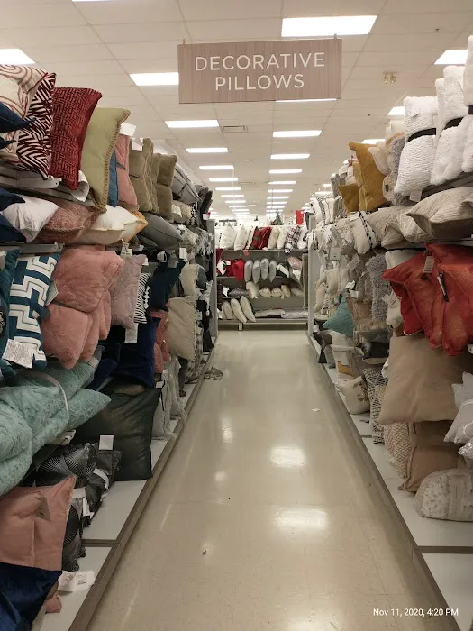 Marshalls & HomeGoods 8