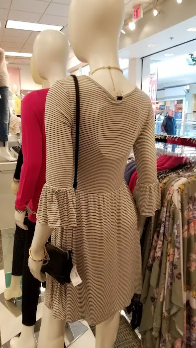 Maurices 1
