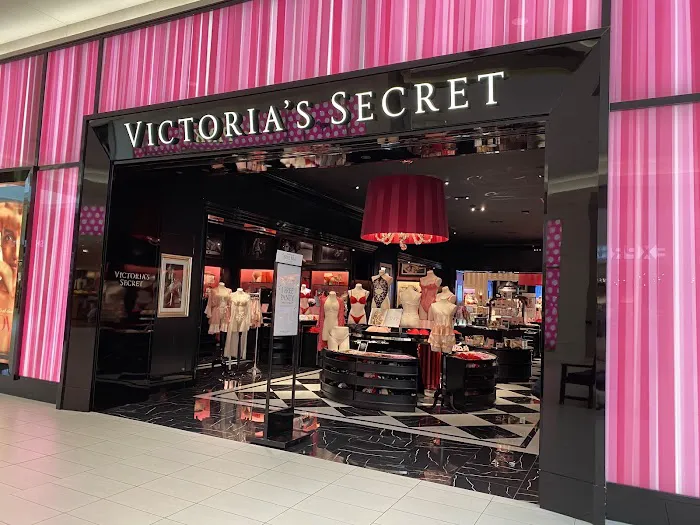 Victoria's Secret 0