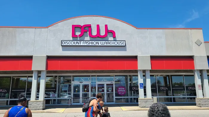 Discount Fashion Warehouse Elyria 0
