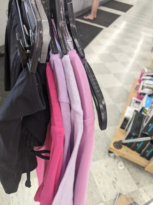 Discount Fashion Warehouse Elyria 4