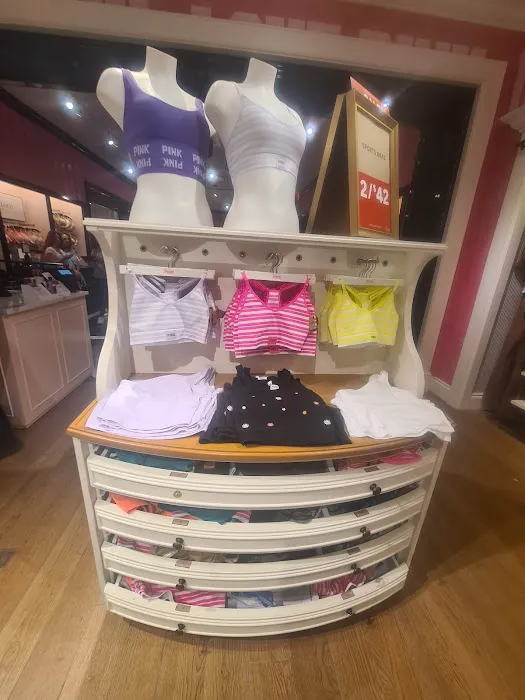 Victoria's Secret & PINK by Victoria's Secret 6