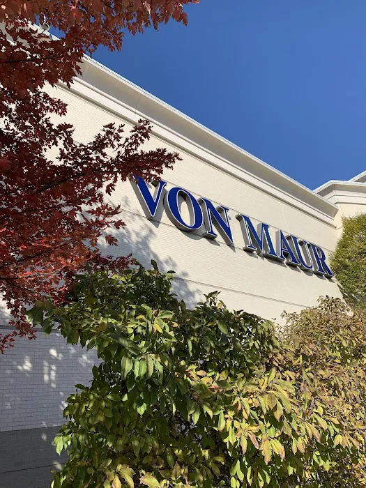 Von Maur 2