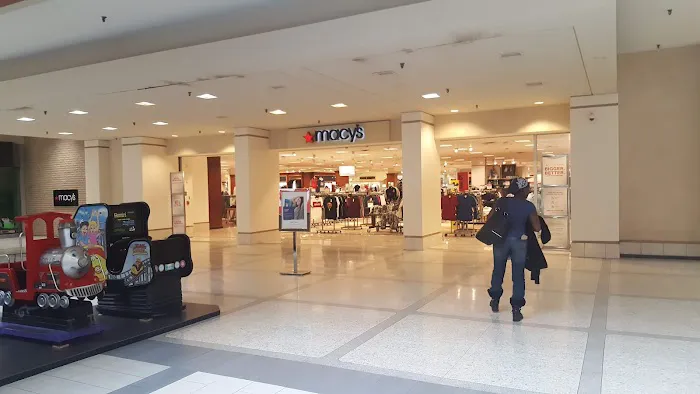 Macy's 0