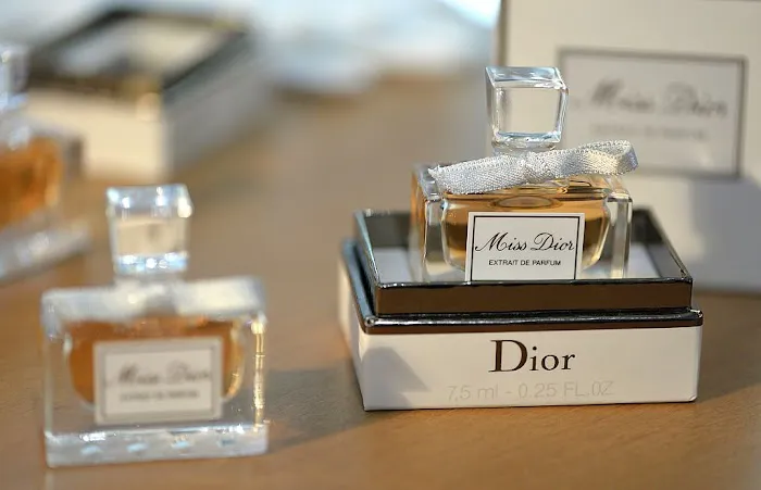 Luxury Perfumes 0