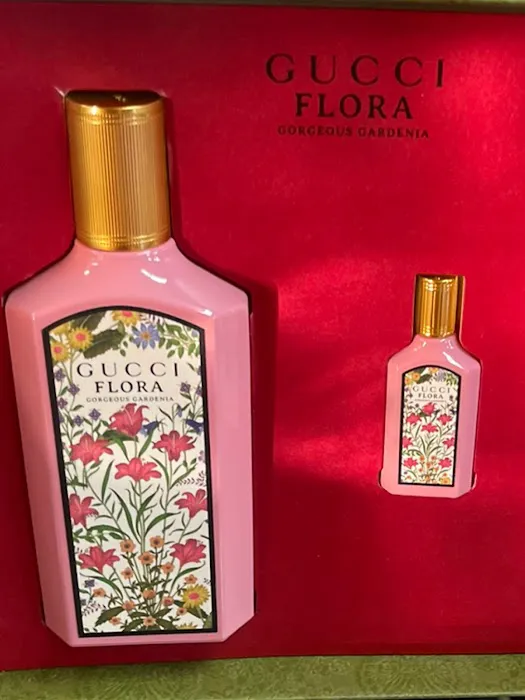 Divine Illusions Perfume, Gift & Flowers 6