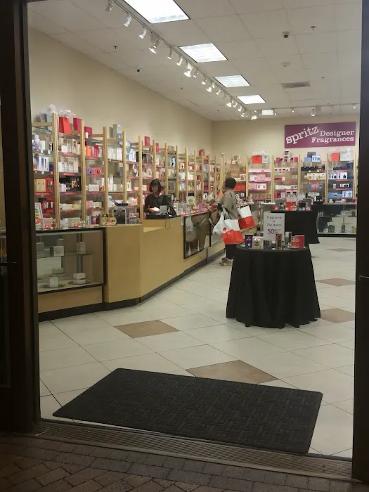 Fragrance Outlet 7