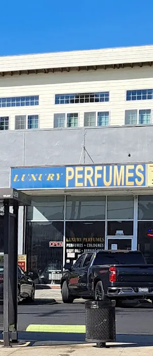 Luxury Perfumes 0