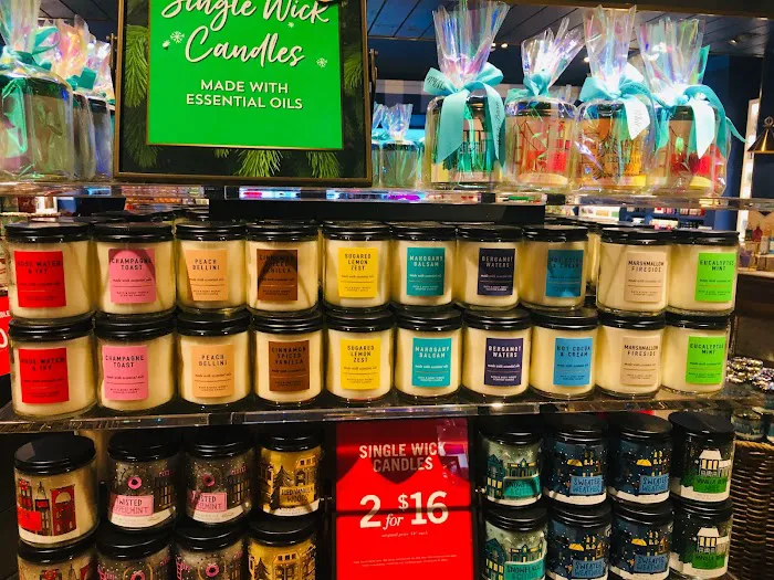 Bath & Body Works 4
