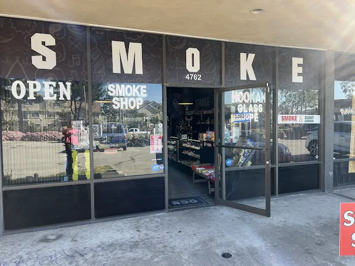 Smoke & Scent Corner 2