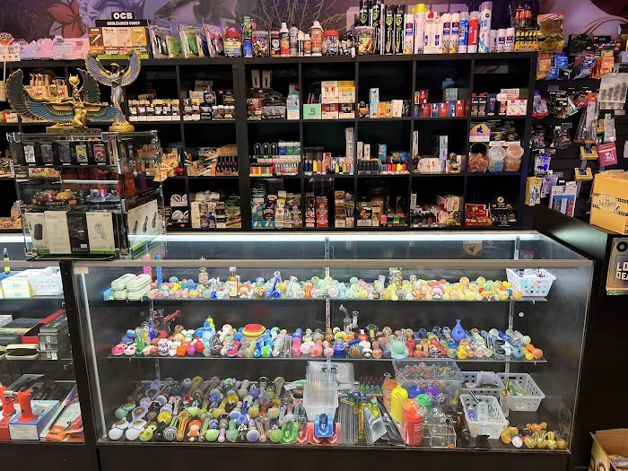 Smoke & Scent Corner 5