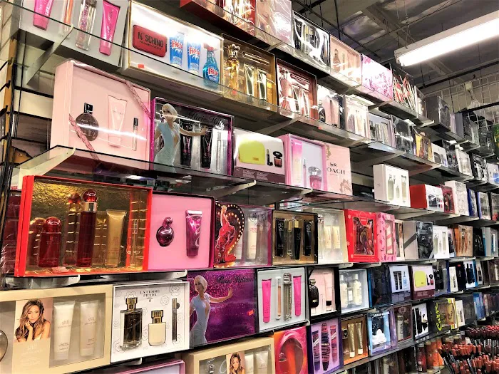 Discount Perfume & Cosmetics 2
