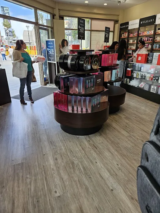 The Fragrance Outlet 5
