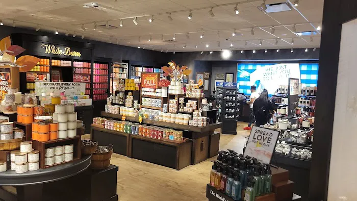 Bath & Body Works 1