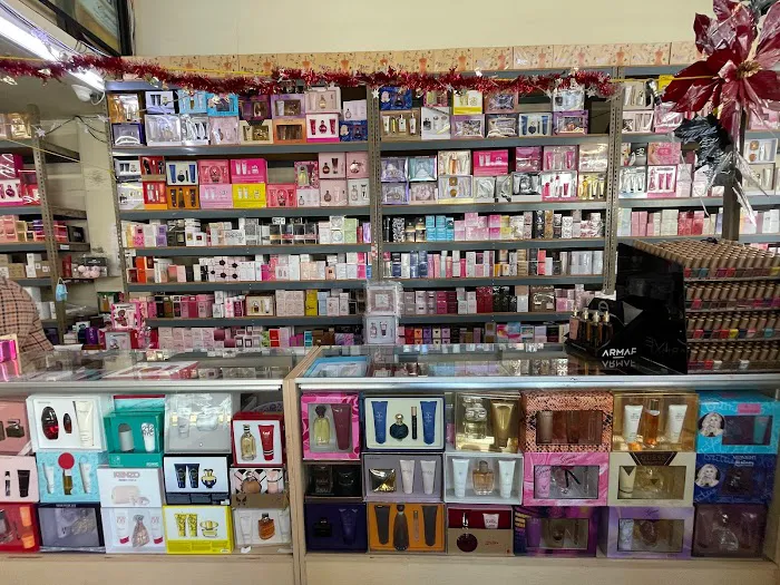 Perfumeria Starlux 6