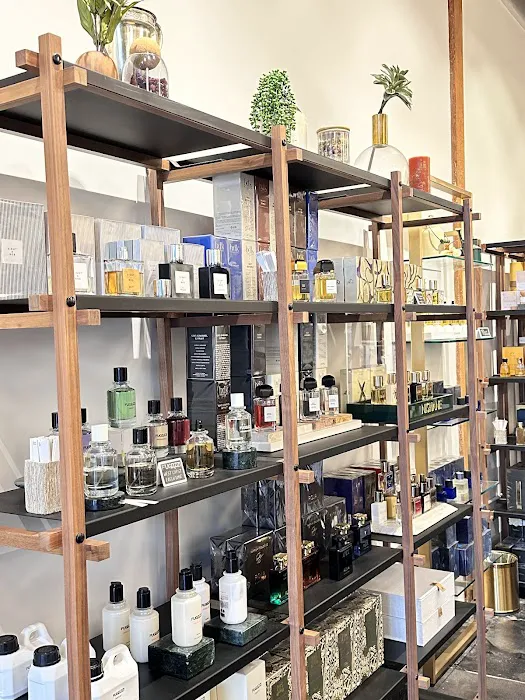 The Scent Room 1