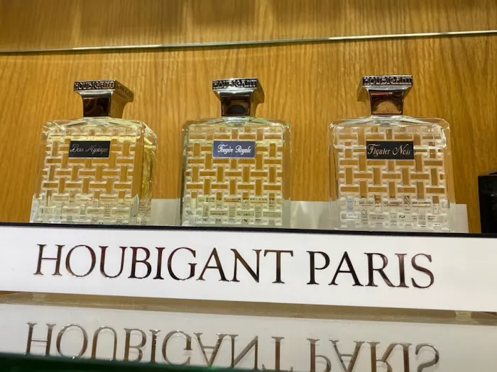 Beverly Hills Perfumery 7