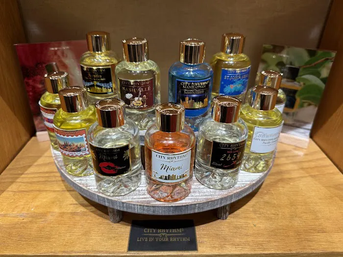 Beverly Hills Perfumery 9