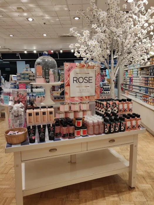 Bath & Body Works 9