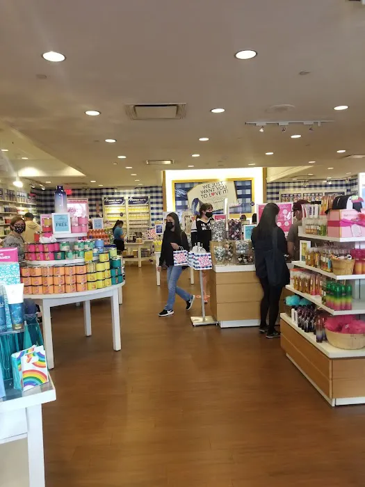 Bath & Body Works 1