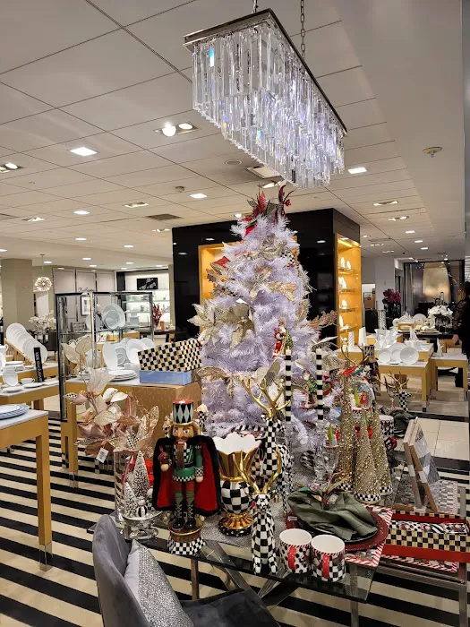 Bloomingdale's 3