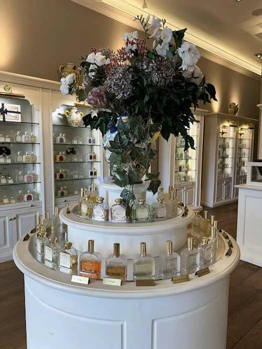 Officina Profumo Farmaceutica di Santa Maria Novella 2