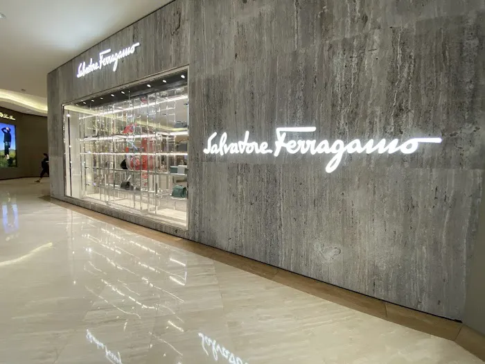 Ferragamo 9