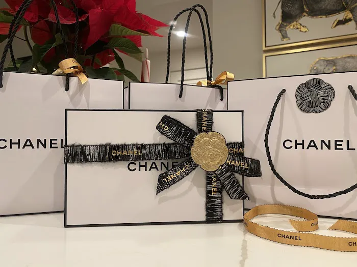 CHANEL FRAGRANCE AND BEAUTY BOUTIQUE 1