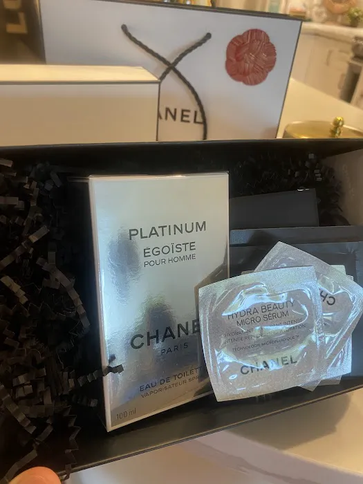 CHANEL FRAGRANCE AND BEAUTY BOUTIQUE 7