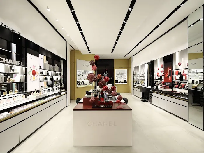 CHANEL FRAGRANCE AND BEAUTY BOUTIQUE 9