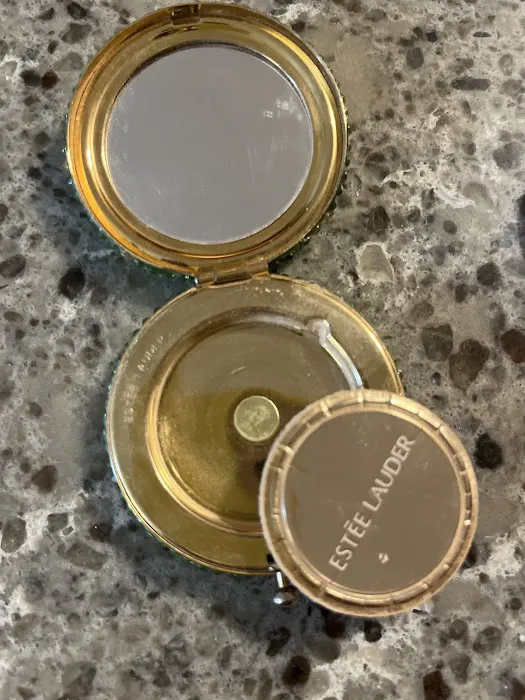 Estee Lauder 0