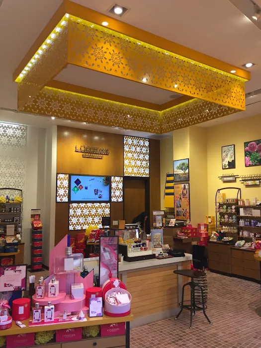 L'OCCITANE EN PROVENCE 3