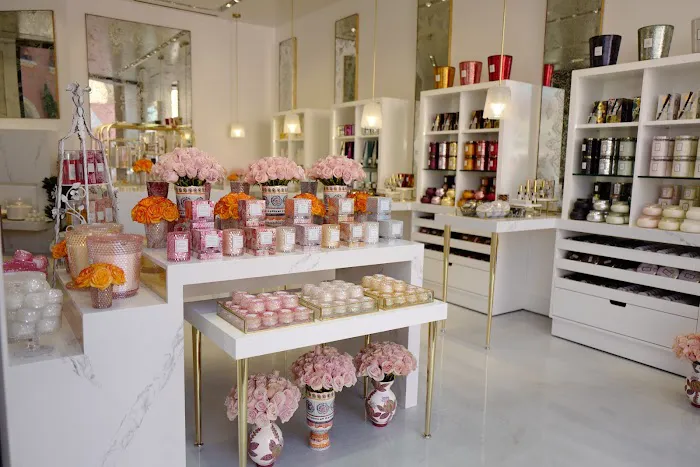VOLUSPA Store at Fashion Island 2