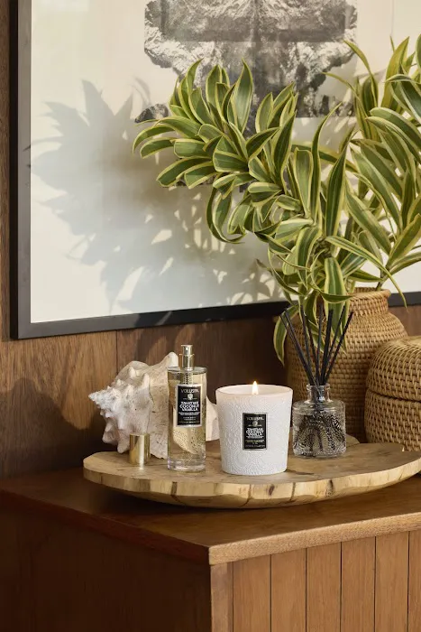 VOLUSPA Store at Fashion Island 8