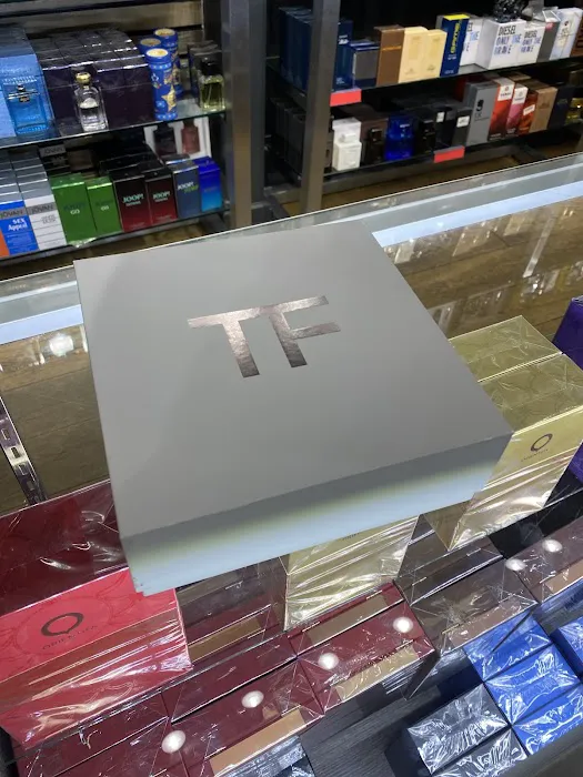 LA Fragancia 3