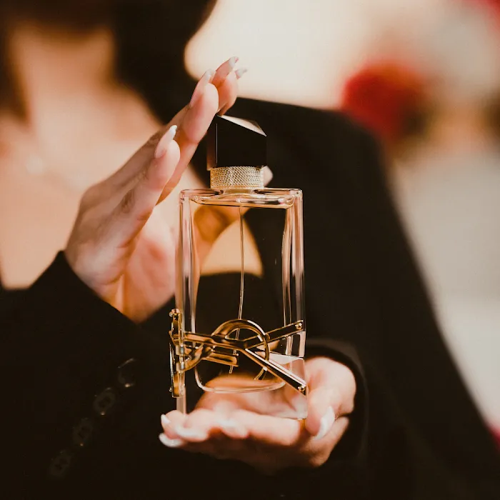 La Mina De Oro Perfumes - Riverside 8