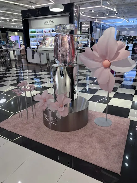 Bloomingdale's 3