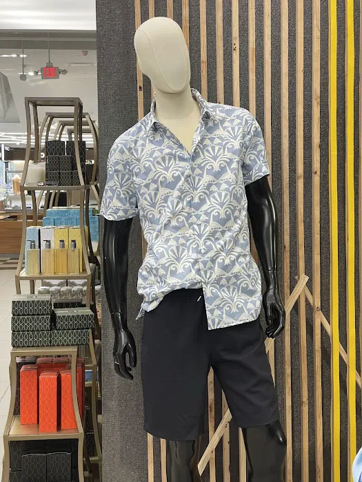 Bloomingdale's 4