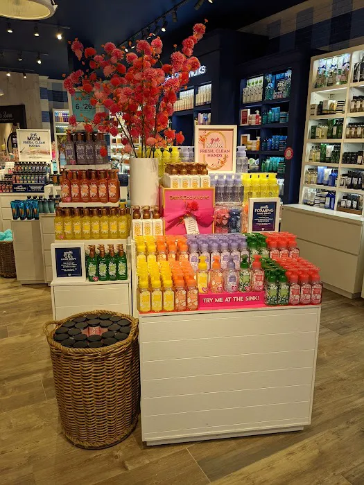 Bath & Body Works 2