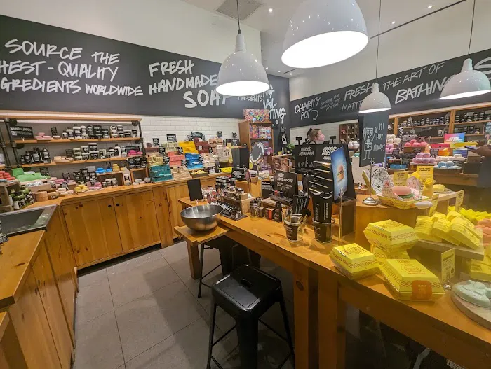 Lush Cosmetics Mission Viejo 8