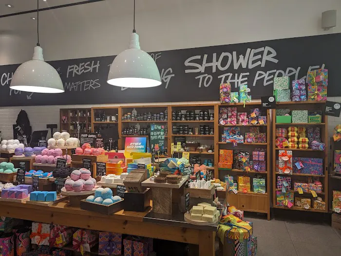 Lush Cosmetics Mission Viejo 9