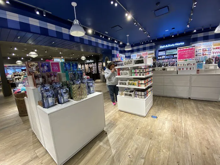 Bath & Body Works 1