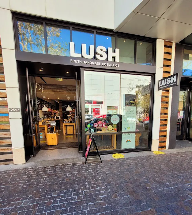 Lush Cosmetics Victoria Gardens 0