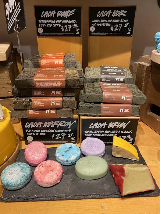 Lush Cosmetics Victoria Gardens 9