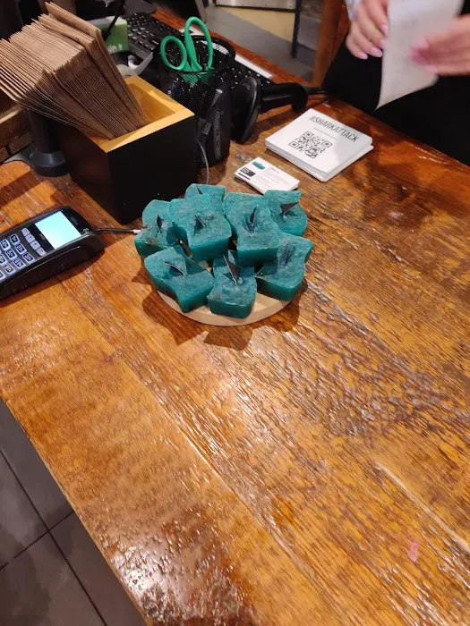 Lush Cosmetics Pacific City Center 8